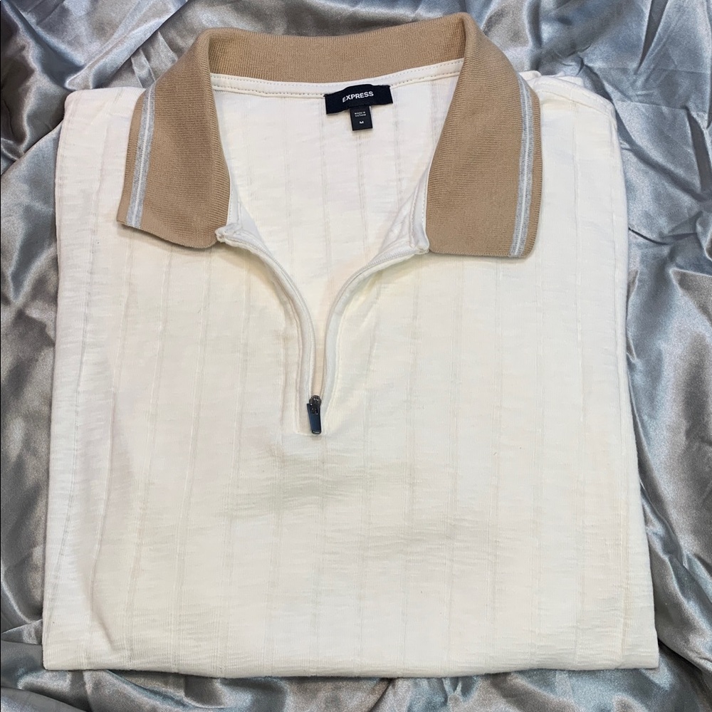 🌹Express • PREPPY Men's Cream Quarter-Zip Polo Shirt with Tan Collar